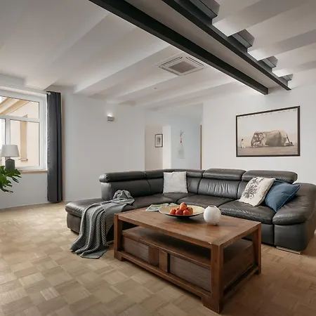 Dot 3 Bdr Apartment With Tyn Cathedral View & Ac Prague Exterior photo
