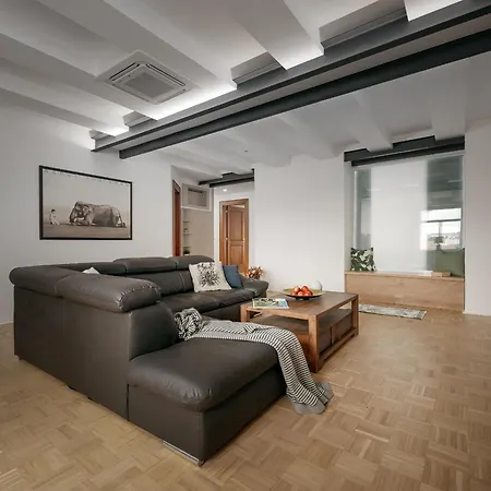 Dot 3 Bdr Apartment With Tyn Cathedral View & Ac Prague Exterior photo