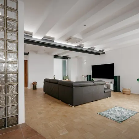 Dot 3 Bdr Apartment With Tyn Cathedral View & Ac Prague Exterior photo