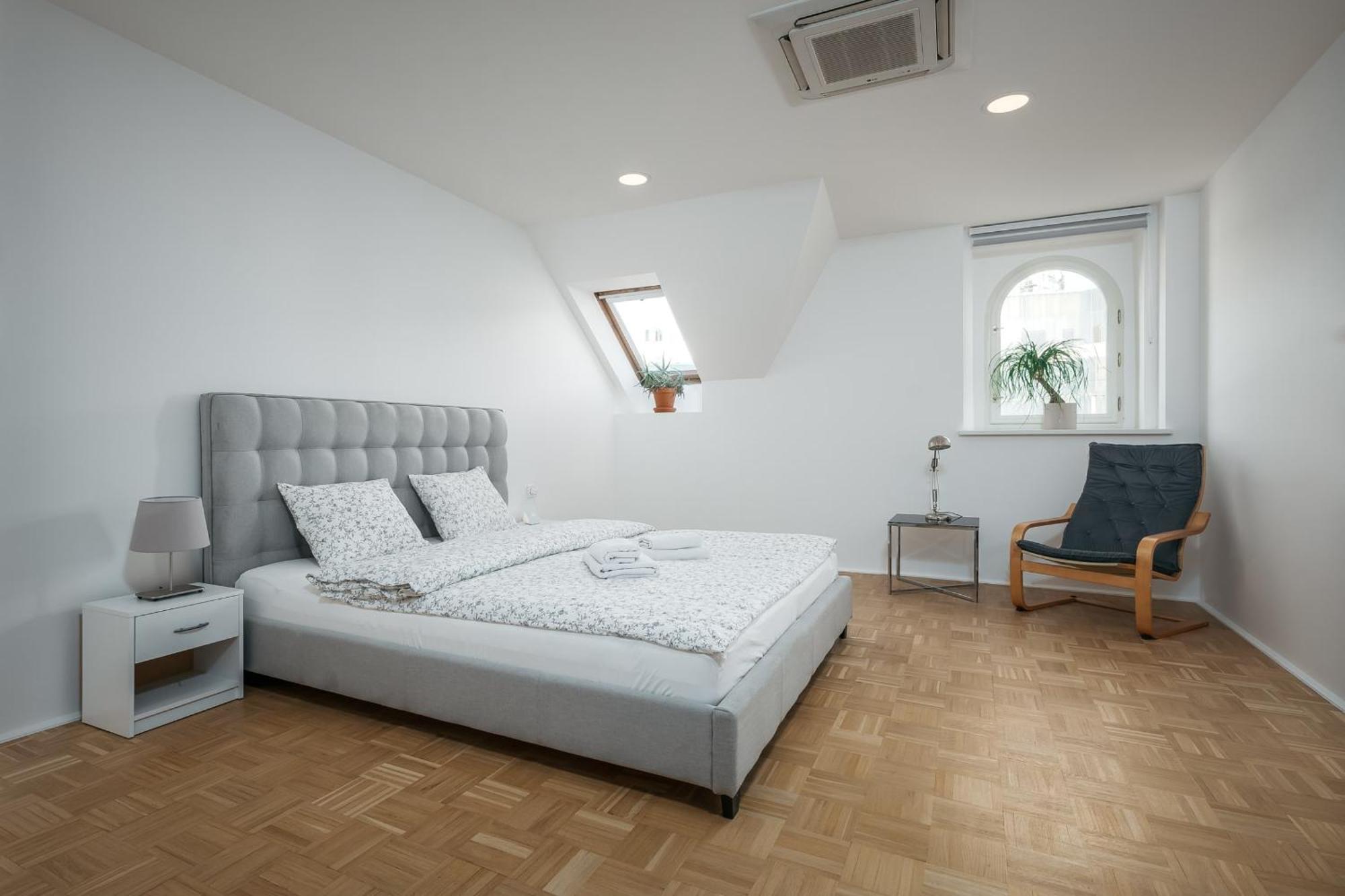 Dot 3 Bdr With Tyn Cathedral View & Ac Apartamento