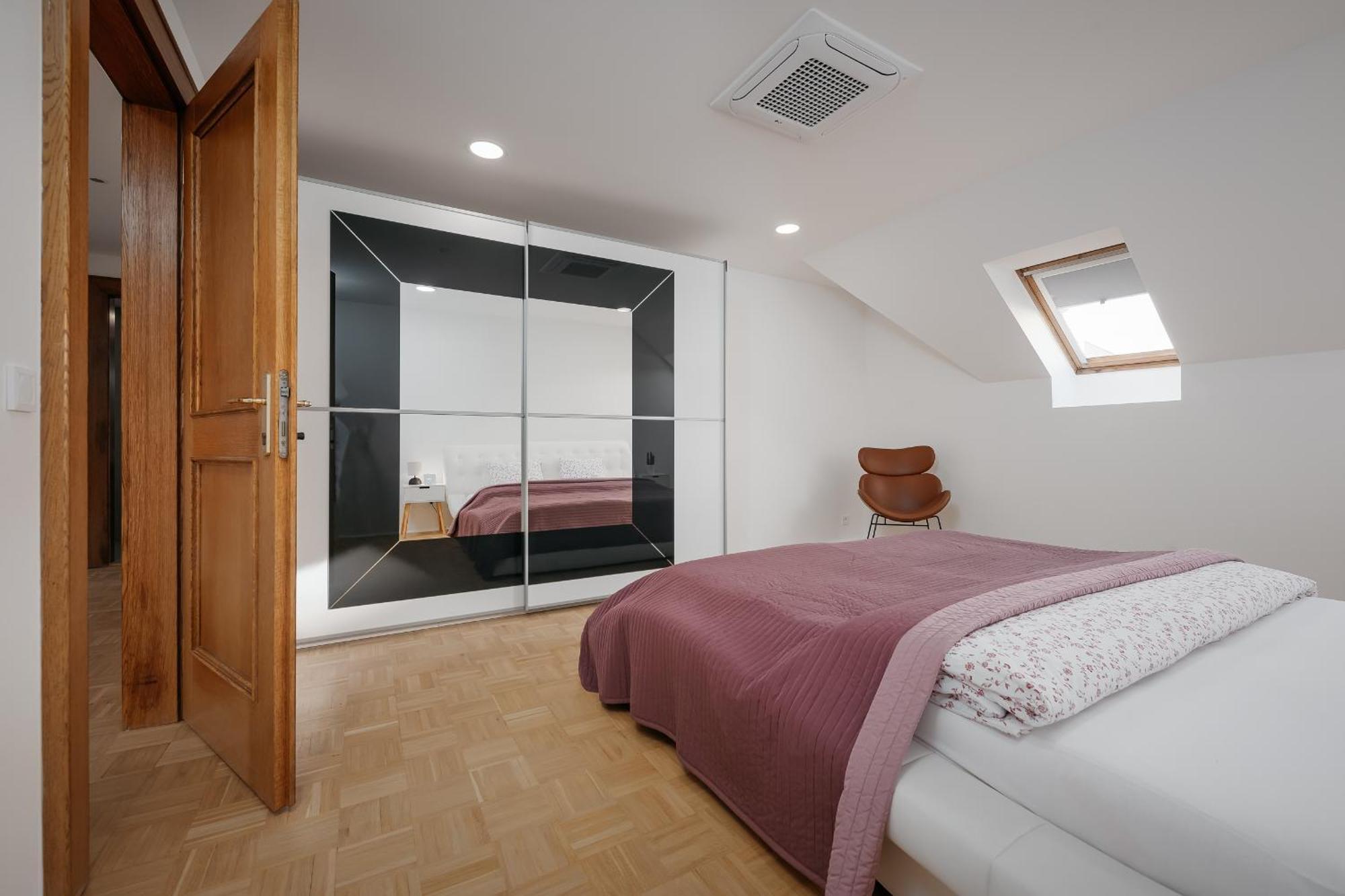 Dot 3 Bdr With Tyn Cathedral View & Ac Apartamento *