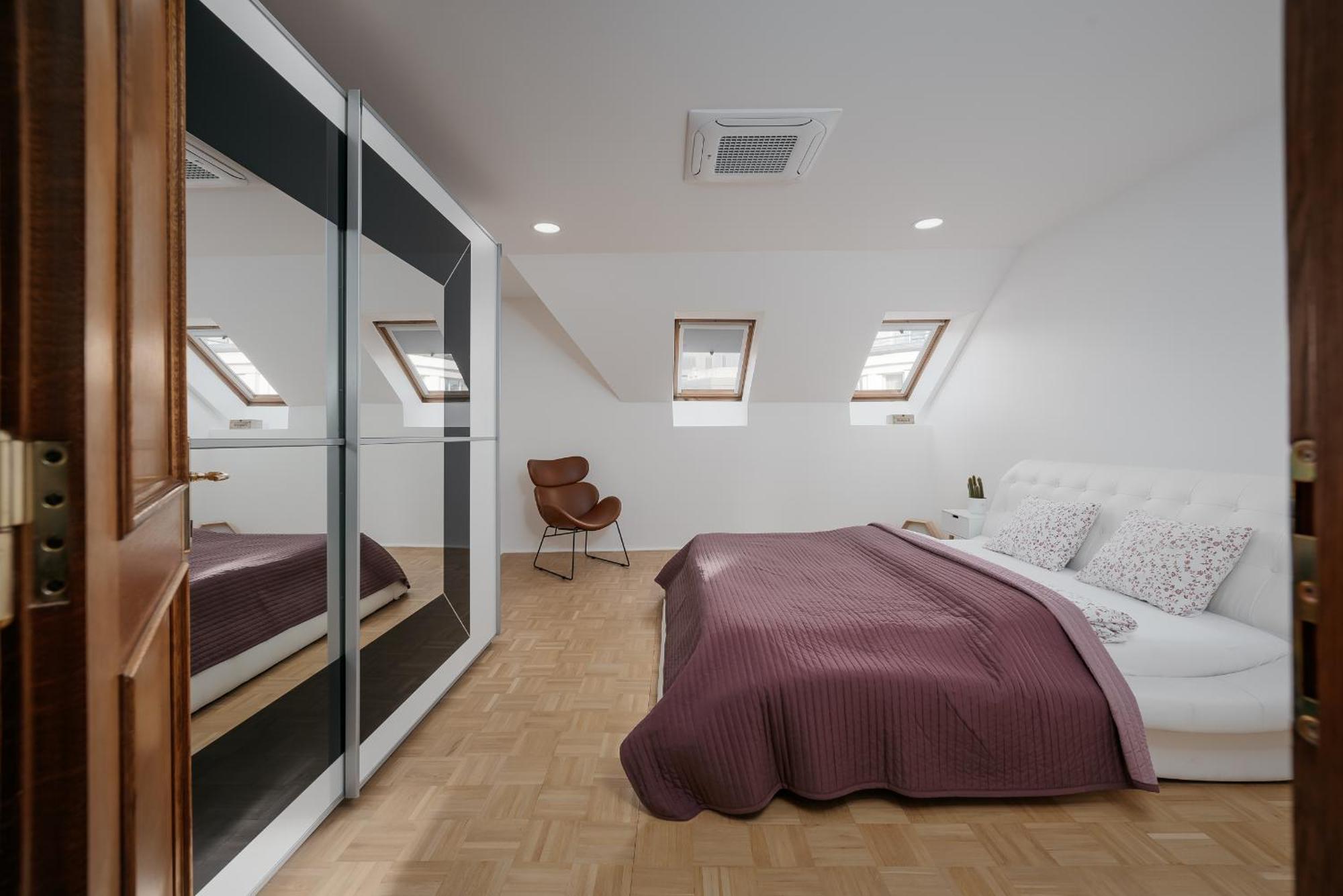 Apartamento Dot 3 Bdr With Tyn Cathedral View & Ac